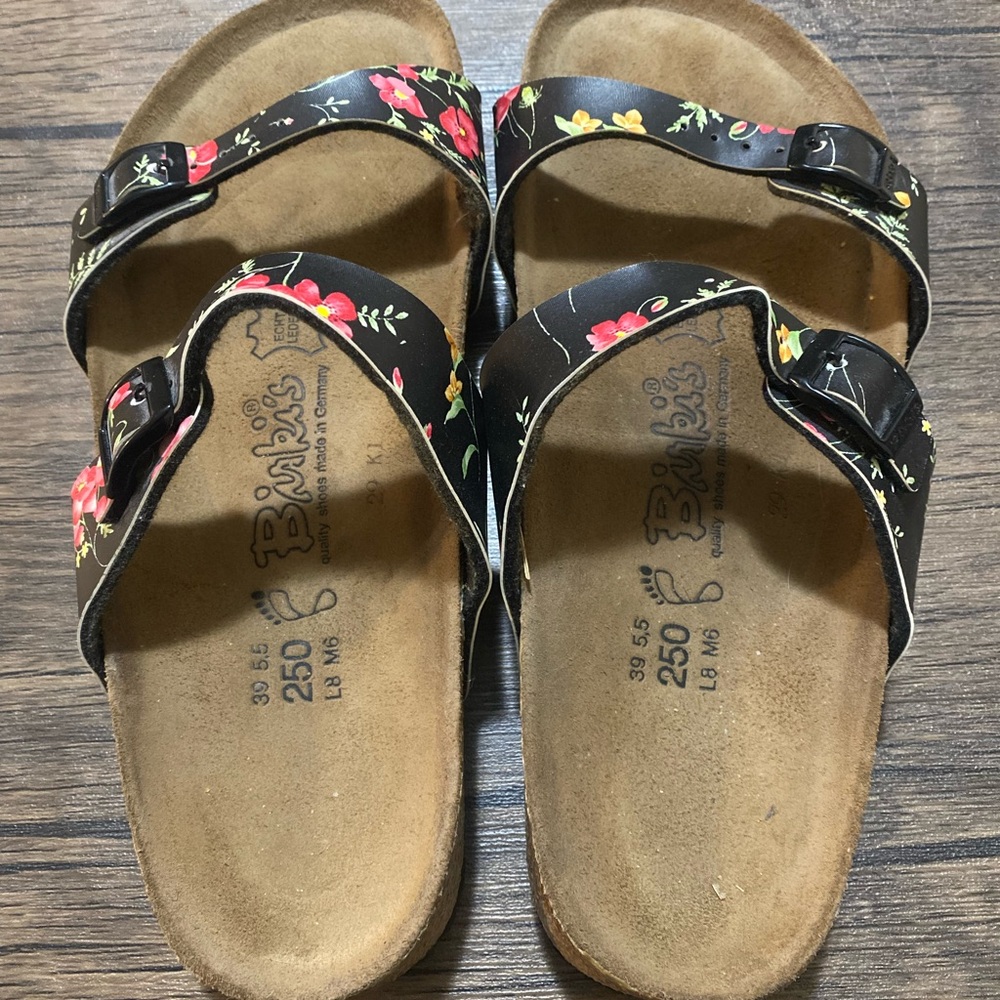 Birki's Floral Sandals size 8 Wide